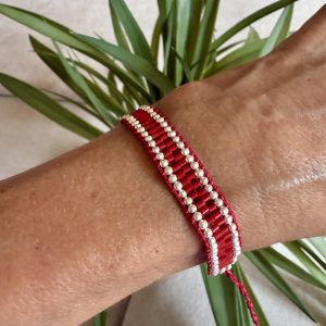 PULSERA ROJA DELICA PLATEADA