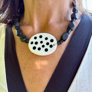 COLLAR PUNTOS